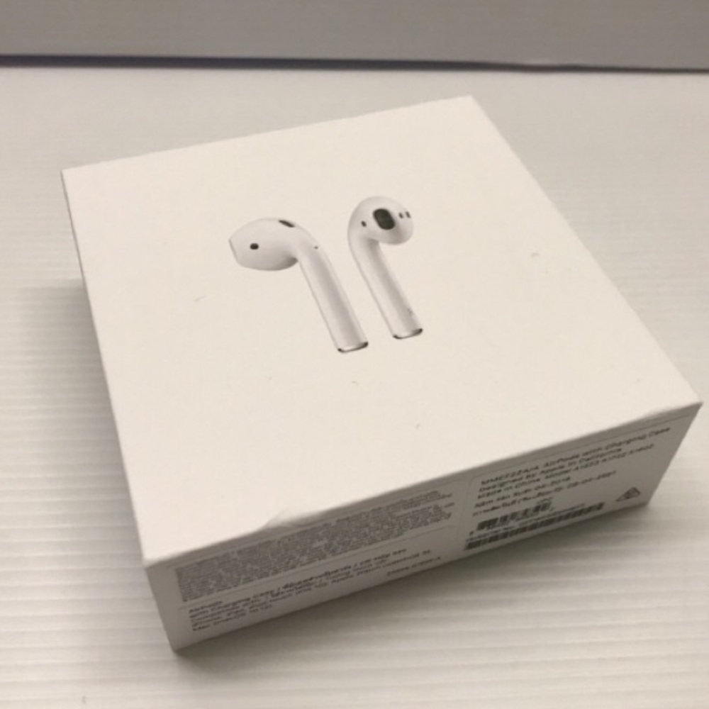 Apple Airpods (1st Generation)